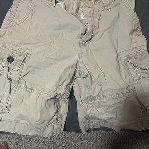 Old Navy Men's Cargo Shorts in Beige